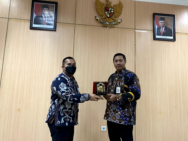 Courtesy Call KPPU Kanwil V dan OJK Provinsi Kalimantan Timur Terkait Persaingan Usaha Dalam Industri Jasa Keuangan